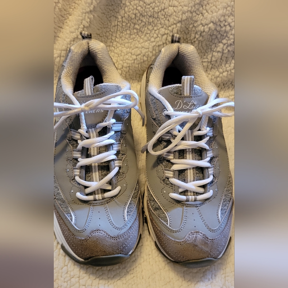 Skechers Ladies Size 11 Relaxed Fit Memory Foam Lace up Sneakers Gray Women's
